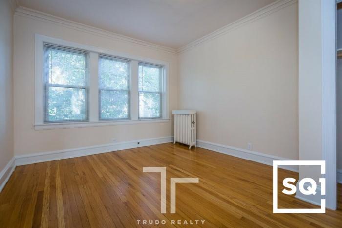Building Photo - 2 bedroom in Chicago IL 60645