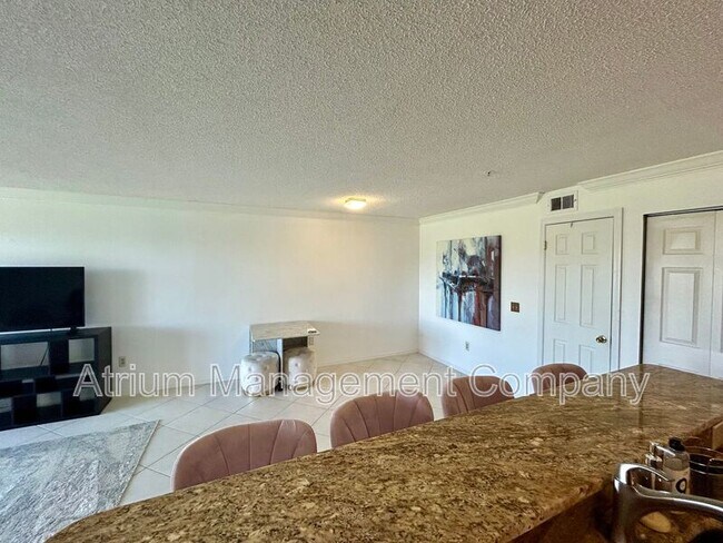 Building Photo - 2400 Feather Sound Dr
