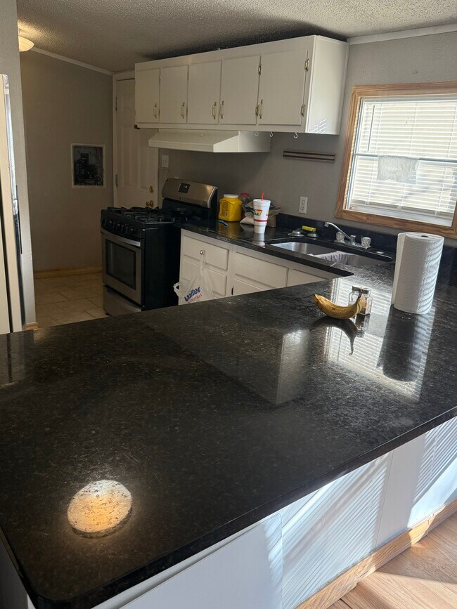 Foto del edificio - 4611 Pond Dr