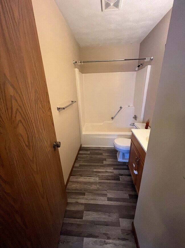 Foto del edificio - 2500 26th Avenue Ct