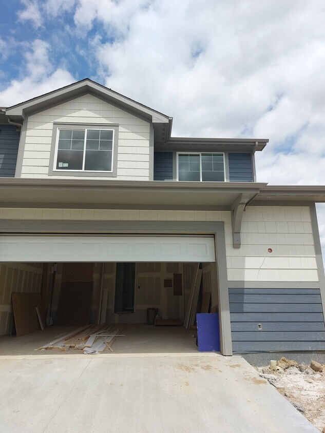 Building Photo - 4131 Greenhorn Dr