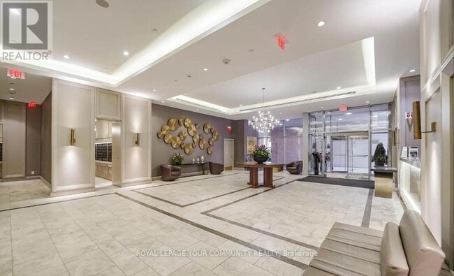 Photo du bâtiment - 155 Yorkville Ave