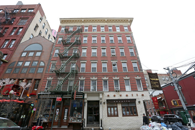 Building Photo - 191-193 Grand St