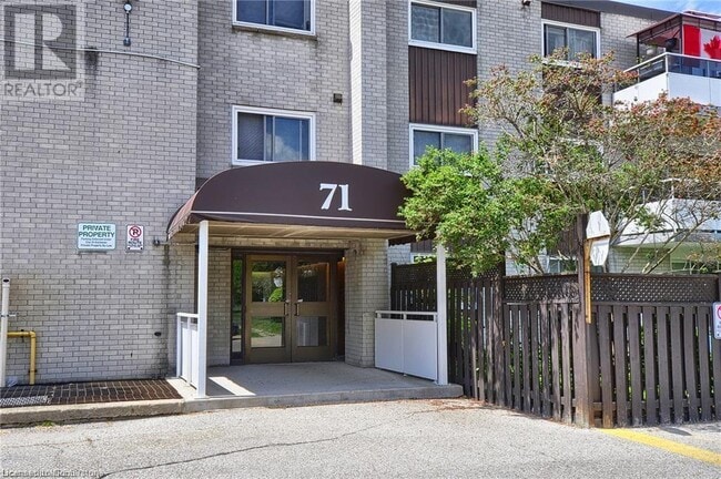 Building Photo - 71 Vanier Dr