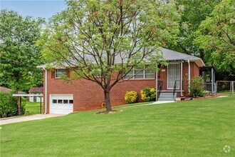 Building Photo - 718 Birchwood Ln SW