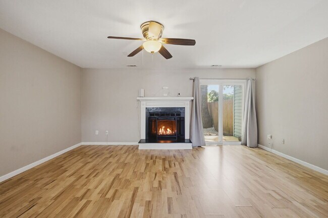 Building Photo - 5475 Davis Way