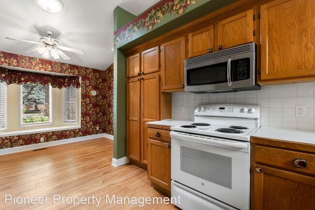 Foto del edificio - 3 br, 3 bath House - 4605 S Yosemite St #7