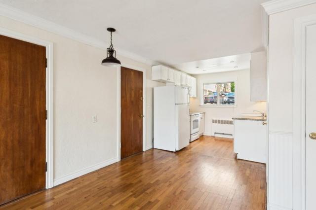 Building Photo - 2 bedroom in Seattle WA 98102