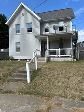 Building Photo - 818 North Ave NE