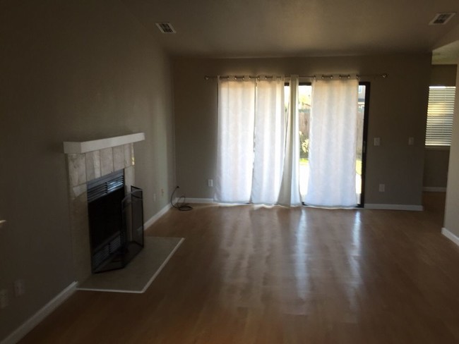 Building Photo - 1712 Amber Leaf Way