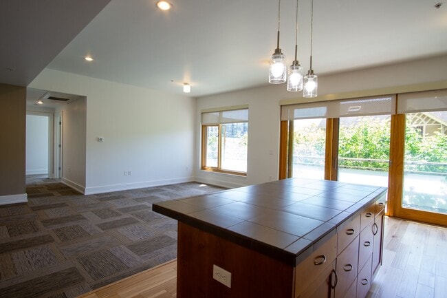 Foto del edificio - Stylish and Modern 2-Bedroom in Slabtown R...
