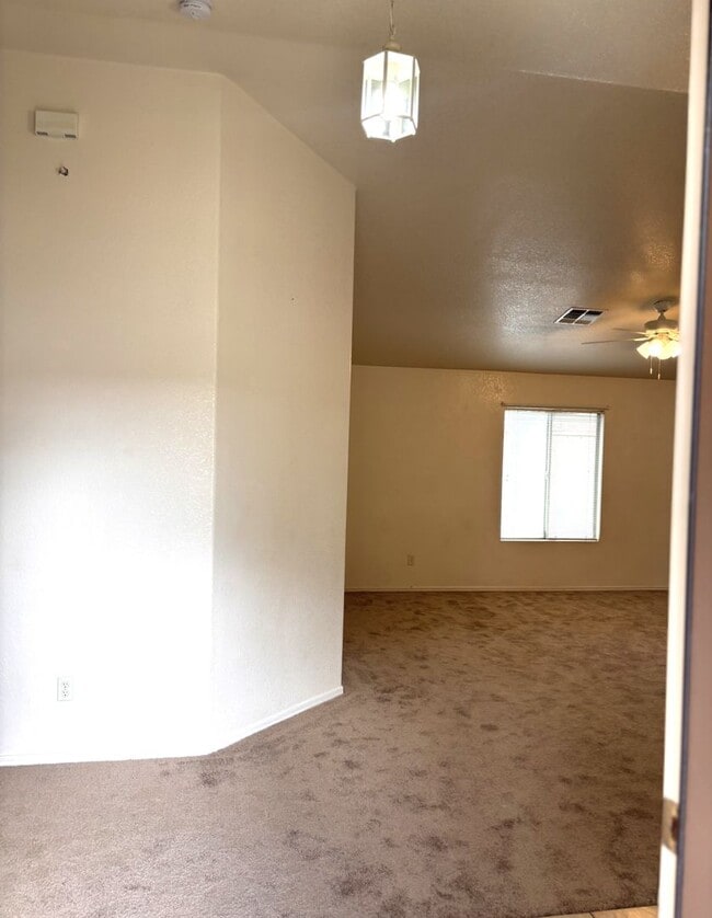Building Photo - 3524 Plaza De Lanza