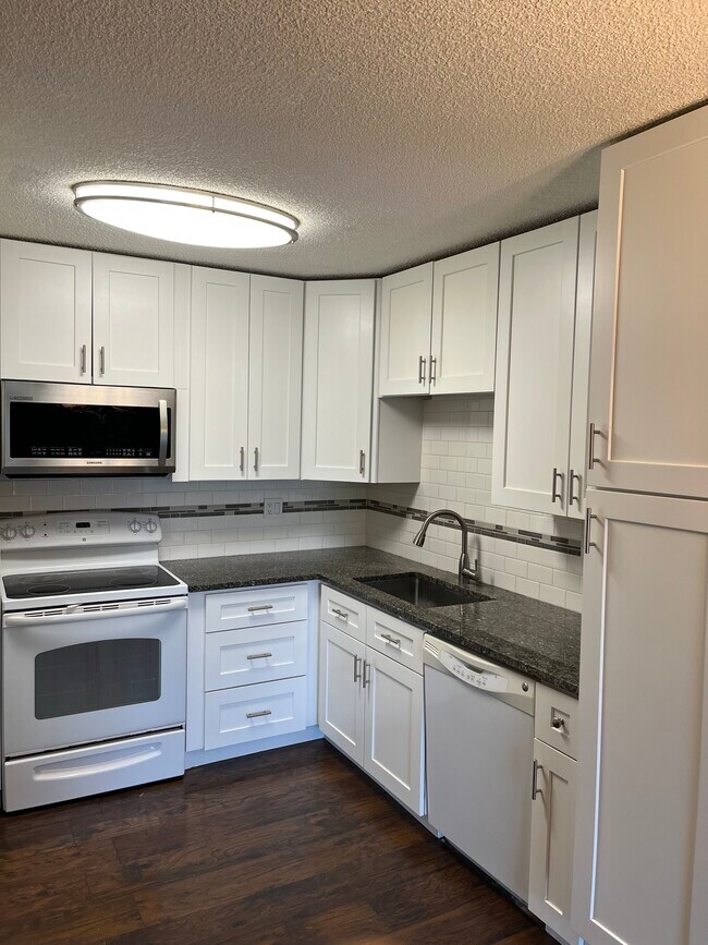 Cocina remodelada - 3450 S Poplar St