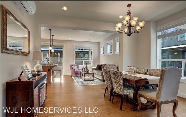 Foto del edificio - 4 br, 3.5 bath House - 1321 Greenwich Walk NE