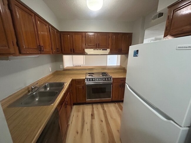 Foto del edificio - 3609 Juneau Rd