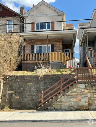 Building Photo - 242 E 17th Ave