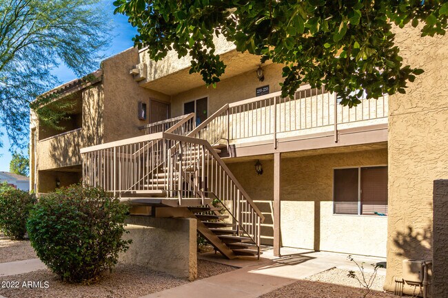 Foto del edificio - 5877 N Granite Reef Rd