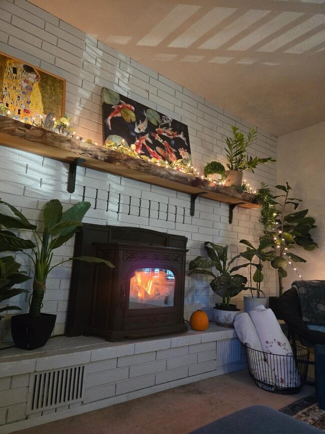 Building Photo - 23131 N Poe Valley Rd