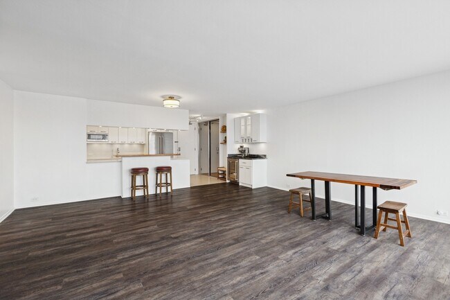 Foto del edificio - 330 W Diversey Pkwy
