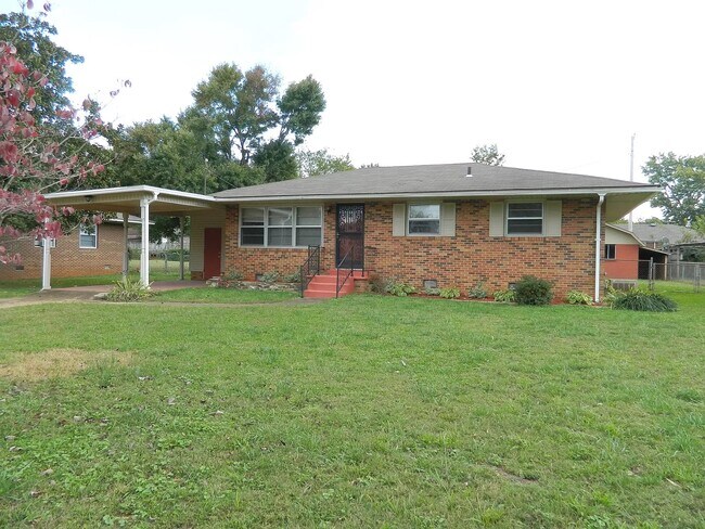 Building Photo - 1004 Waverly Ave