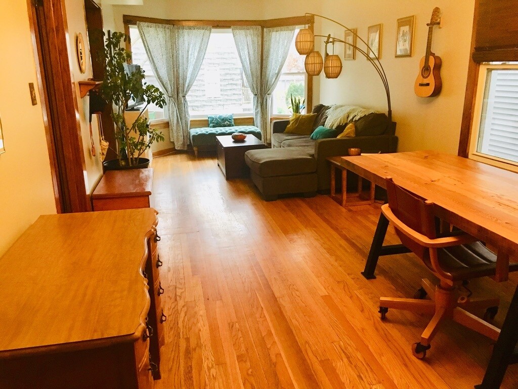 Main floor living room - 4154 N Campbell Ave