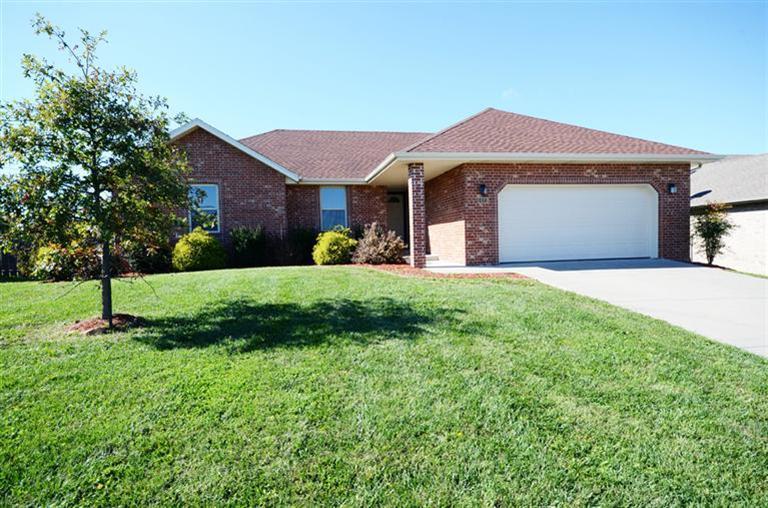 Foto principal - 1923 Holly Springs Ave