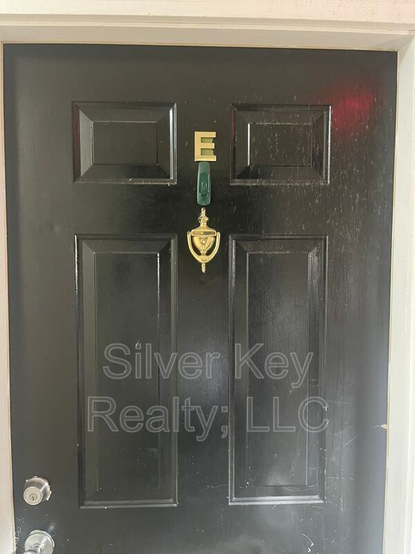 Foto del edificio - 217 E Washington Ave