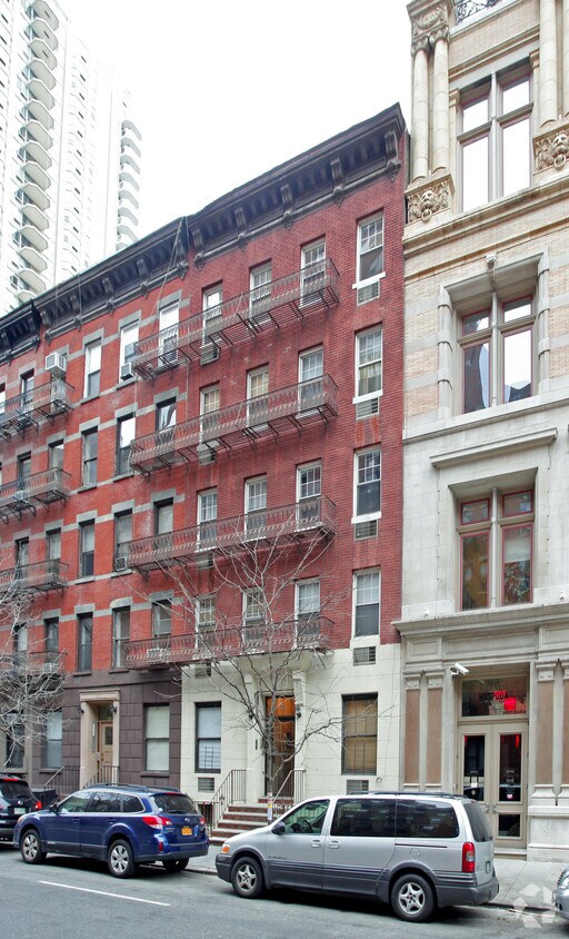 Building Photo - 319-321 E 73rd St