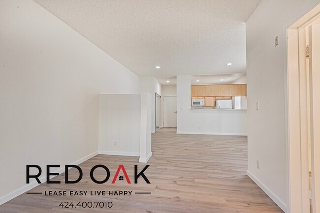 Building Photo - Stunning Junior One Bedroom with Two Priva...