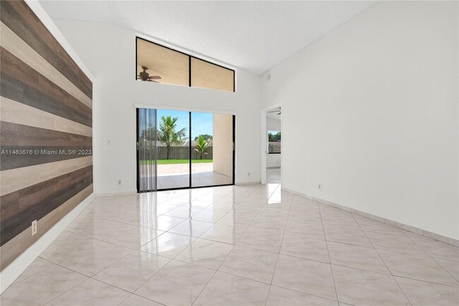 Building Photo - 3104 NW 109th Ave