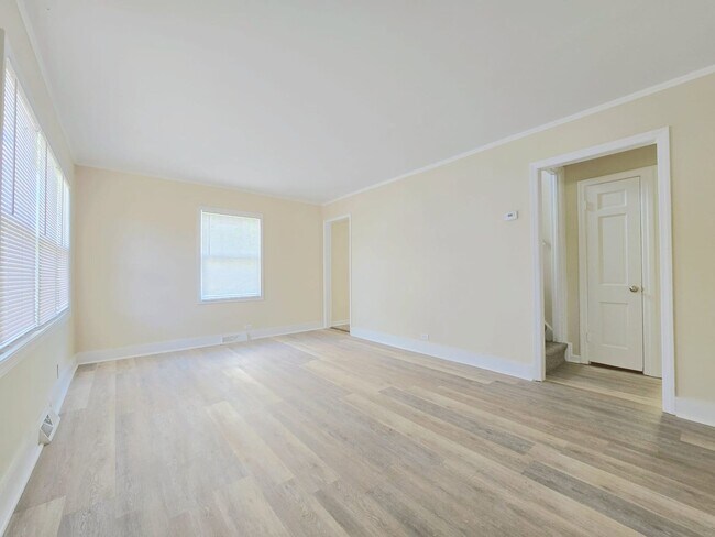 Foto del edificio - 2106 Elwood Ave