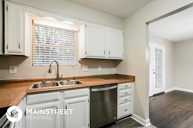 Building Photo - 1130 Durham Rd