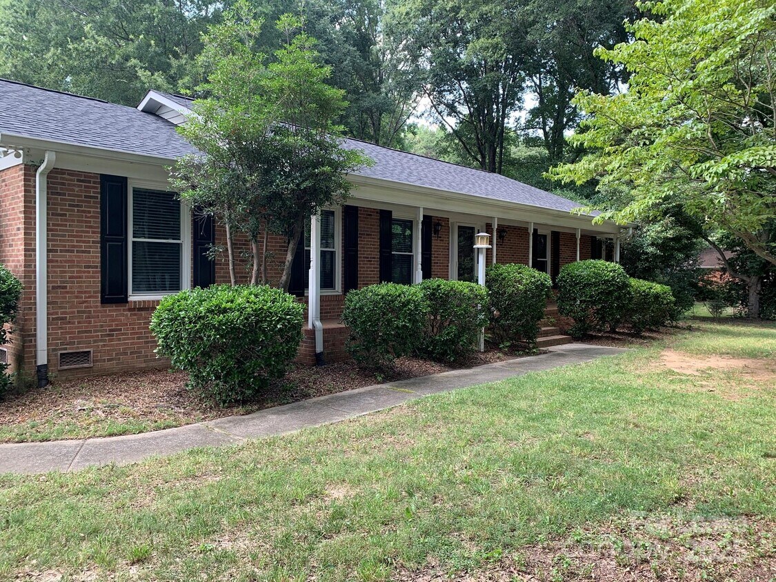 Foto principal - 5629 Kuykendall Rd