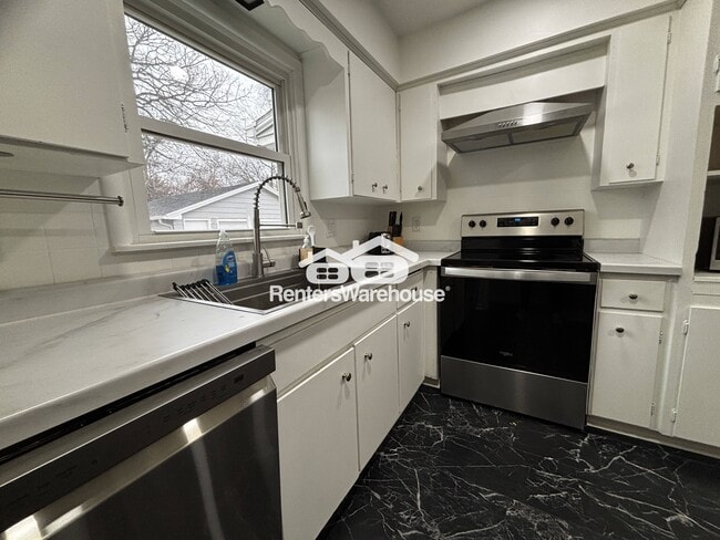 Building Photo - 2816 Vine St