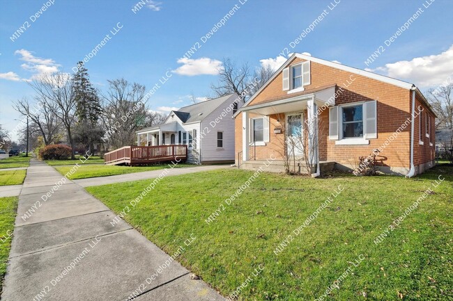 Building Photo - Fully Remodeled 3-Bedroom Brick Bungalow i...