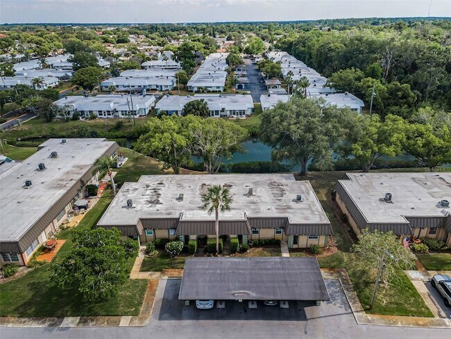 Foto del edificio - 4200 Hampton Dr