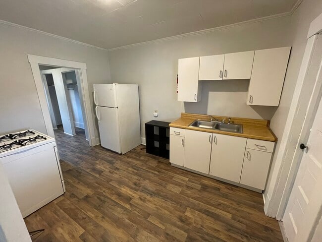 151B - 149 Market St