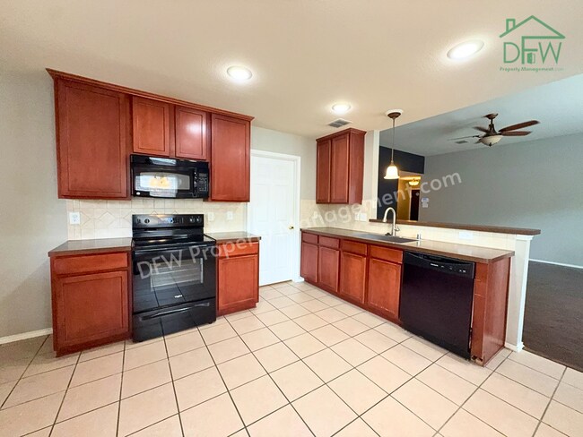 Foto del edificio - Charming 3 Bed / 2 Bath Home for Lease in Heritage Glen — Fort Worth