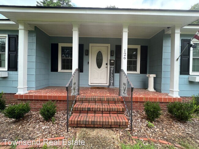 Building Photo - 3 br, 2 bath House - 126 Ellington St