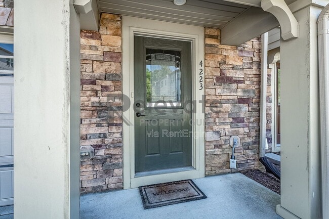 Building Photo - 4223 New Hermitage Dr