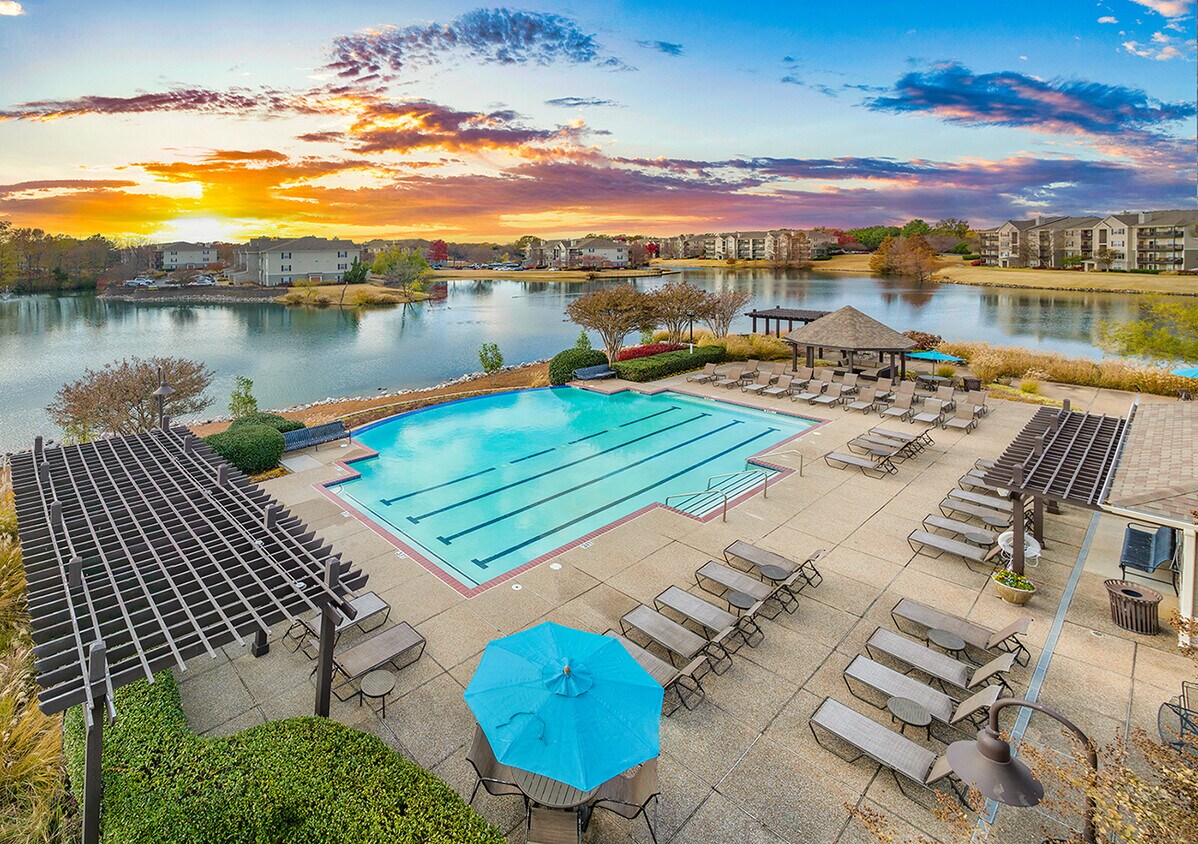 The Reserve at Dexter Lake Apartments in Cordova, TN