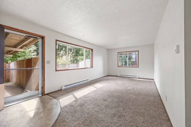 Foto del edificio - Move in ready now! 2 bedrooms 1 bath Tumwa...