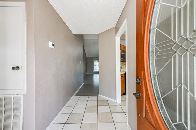 Foto del edificio - 2514 General Colony Dr