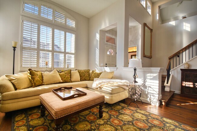Building Photo - Beautiful Furnished Home in Carlsbad