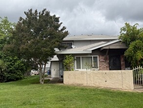 Building Photo - 9009 Casals St