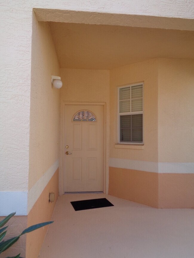 Building Photo - 4430 Corso Venetia Blvd