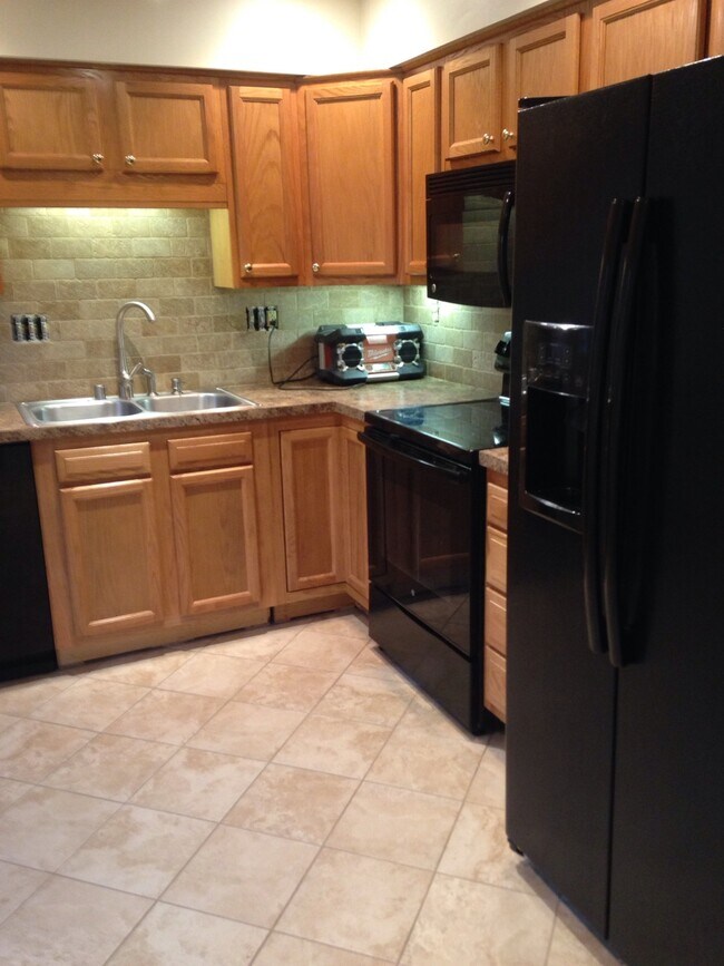 Building Photo - 6532 Dunnlea Dr