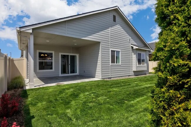 Building Photo - 2958 N Zion Park Ave