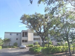 Building Photo - 1001 Islamorada Blvd