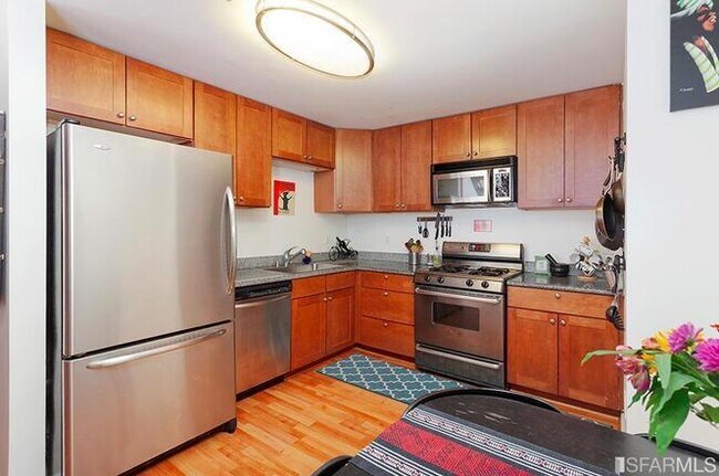 Kitchen - 1366 Turk St